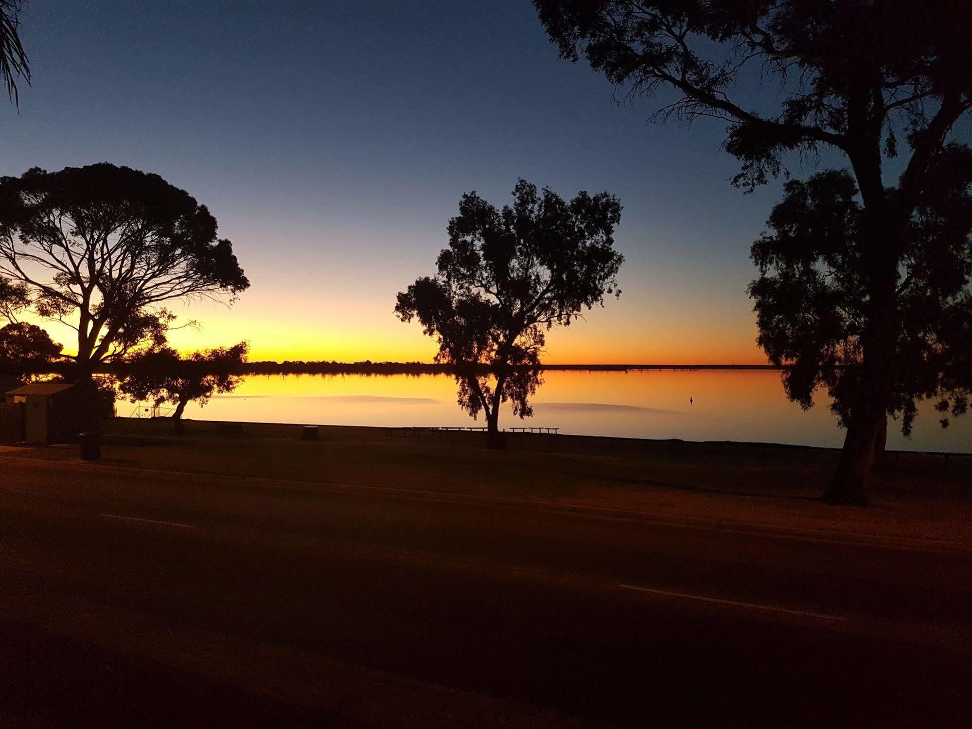 Barmera Lake Resort Motel エクステリア 写真